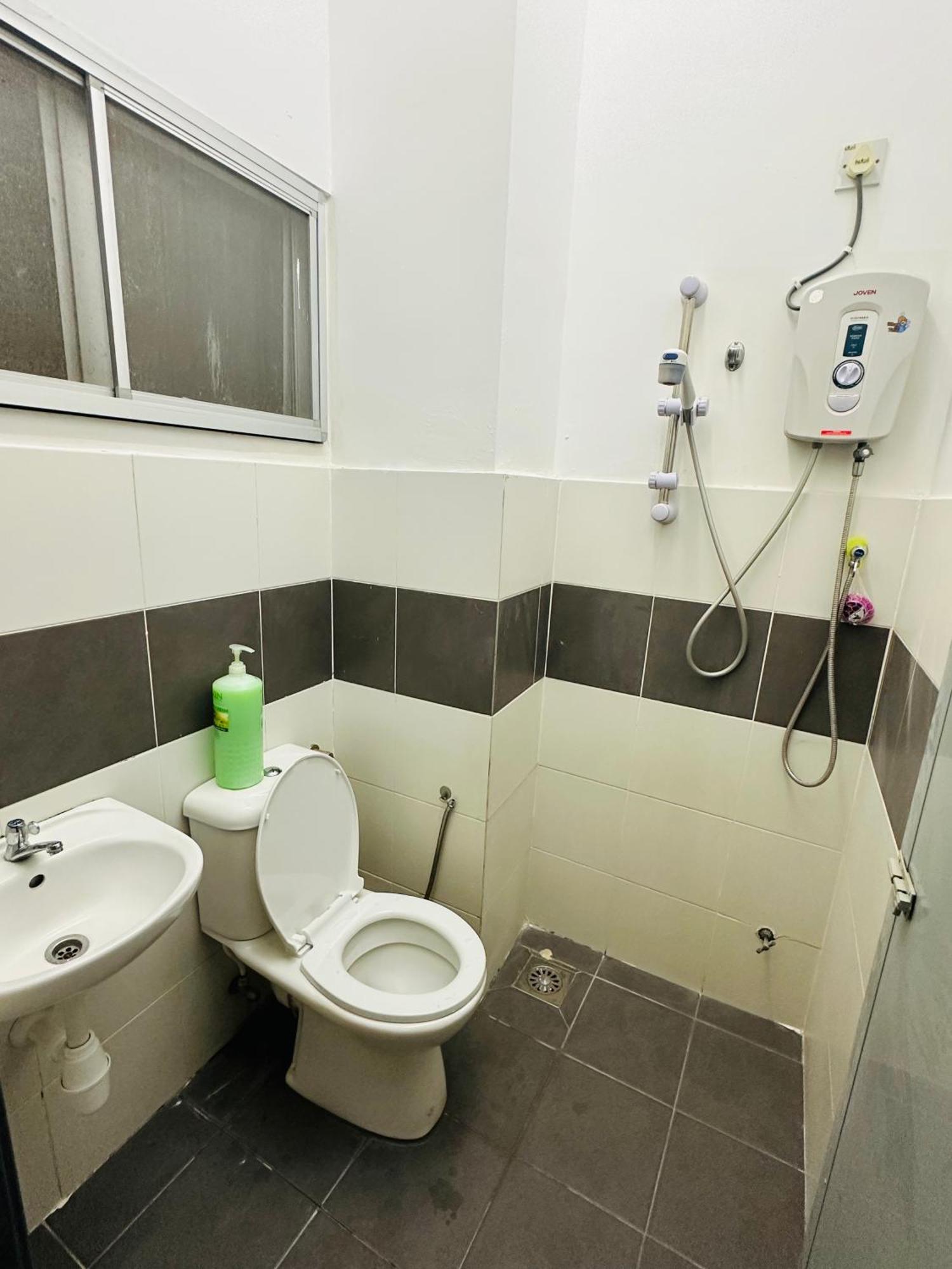 Ayaan Homestay Hill View Iin Free Wifi & Netflix Tanah Rata Exterior foto